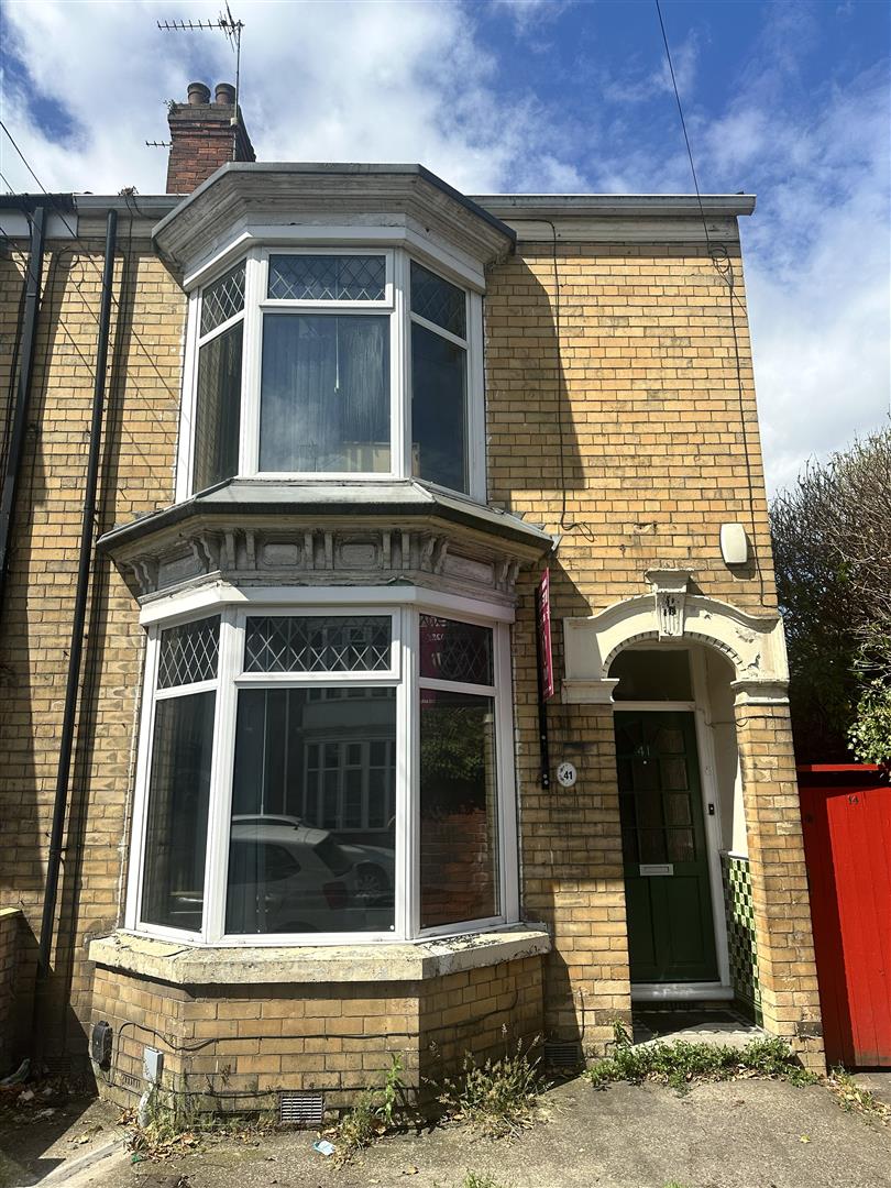 Rooms in 4 bedroom Heathcote Street, Hull